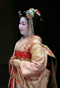 Playing dress up in Kyoto