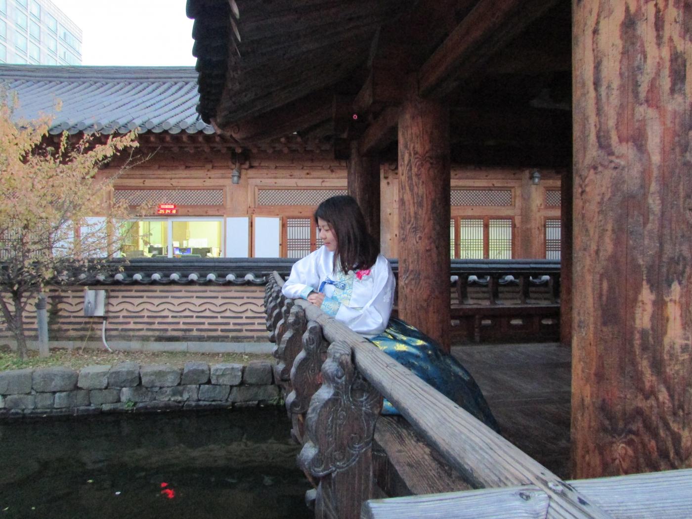 Tina in Jeonju wearing a Hanbok
