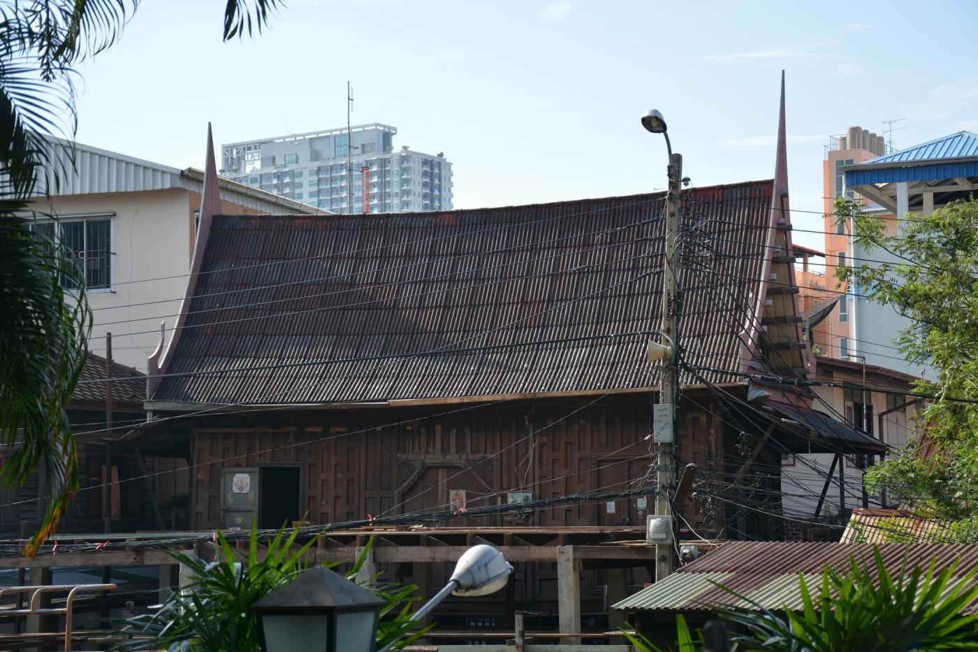The Hidden Homes of Bangkok